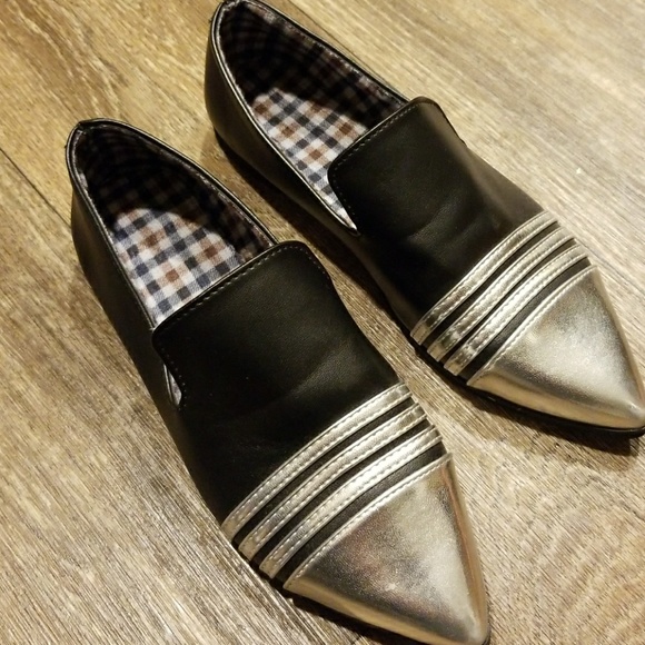 Shoes - Picture 2 of 3